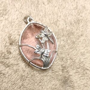 VINTAGE DRAGONFLY ON ROSE QUARTZ PENDANT NRMINT CONDITION